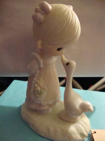 A Joyful Noise- A Precious Moments figurine 1