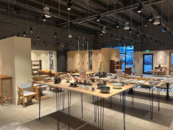 For Lease —  High-Ceiling Open Space | Wide Range of Allowed 1