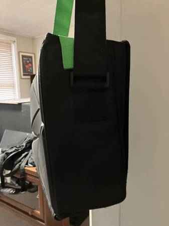 X BOX HYPERKIN THE ROCK TRAVEL CARRYING BAG CASE FOR XBOX SERIES  X/S - $5 (Mt Vernon)63441757017859123