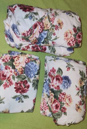 Flanel twin size bed sheet set (flat, fitted, one pillow case) 1