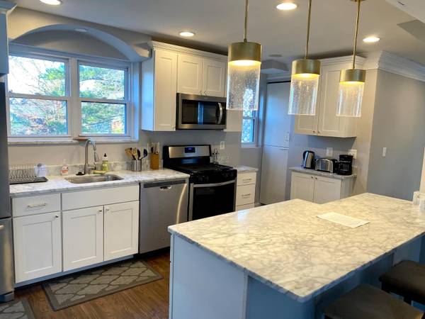 $6,100 / 6br - 3000ft2 - Fall 2025 - Fully Furnished 4 Bedroom Home (7 min walk to metro) (Downtown Bethesda)63821951335811122