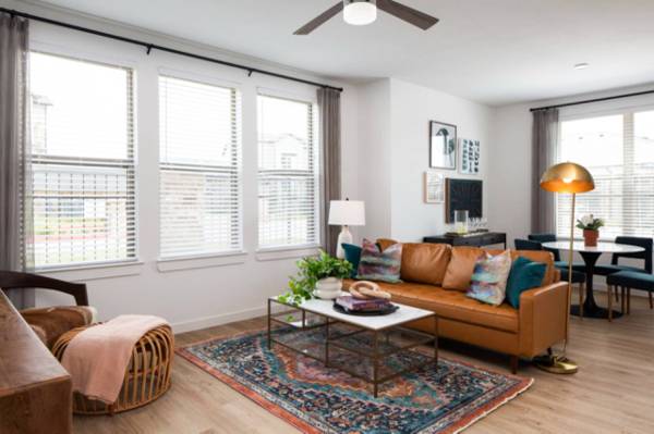 $1,800 / 2br - Up to 8 Weeks Free! (Fulshear)63924170112771121