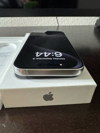 Apple iPhone 16 グレー 256G Apple iPhone 16 Pro 256GB SIMフリー [ナチュラルチタニウム