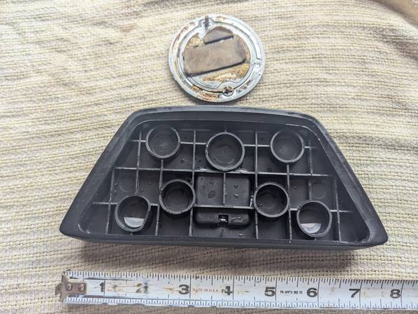 1979-1983 Nissan Datsun 280ZX Steering Wheel Horn OEM