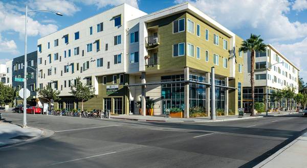 $2,815 / 1br - 538ft2 - Pool, Sun Deck and Spa, Package Lockers, Near Public Transit (san jose downtown)63868153933315122