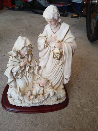15 x 11 inch ivory-colored Holy Family Nativity Set figurine 1