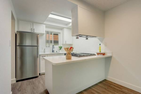 $2,585 / 1br - 639ft2 - ONE MONTH FREE ON RENOVATED APARTMENTS! (san jose east)63682796515841120