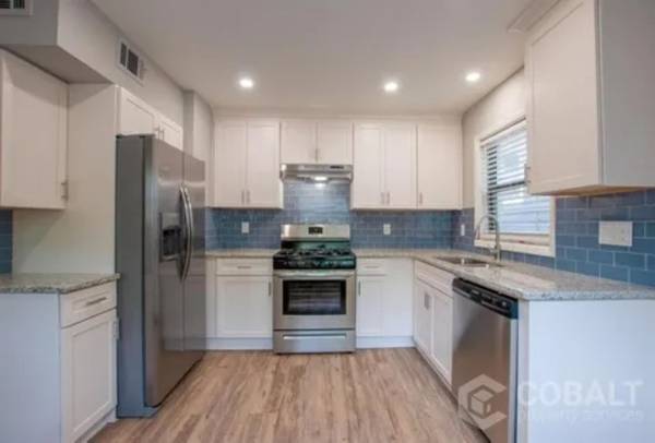 $539 / 1br - Habitación acogedora y luminosa en alquiler con wifi y calefacción en hogar amable (Portland)63845978257409121