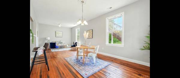 $1650.00 / 4br - Spacious and newly renovated 4 bedroom duplex for rent63689186769665123