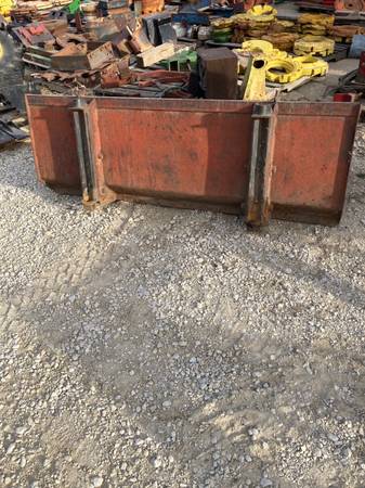 Westendorf buckets, quick tach and loader 1