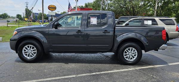 2014 Nissan Frontier 4WD Crew Cab SWB Auto SV - $16,580 (1634 NW Broad St Murfreesboro, TN 37129)63621534890625123