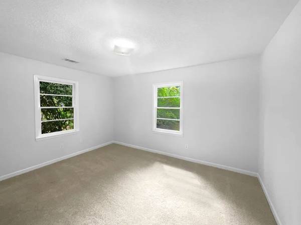 $650 / 3br - 01019ft2 - This property is a must-see for those looking for a well-maintained home (Summerville)64015948047619121