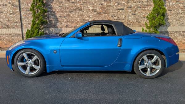 2005 NISSAN 350Z ROADSTER   CONVERTIBLE AUTOMÁTICO  solo 167 mil NAVEGACIÓN AIRE ACONDICIONADO FRÍO - $5,700 (Cumming)63620341068545120