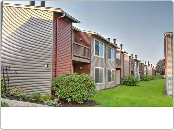 $1,695 / 2br - 973ft2 - Home Sweet Home<3 Apply today, Upgraded Everything! (Fife)63799881672321122