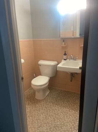 $175 / 200ft2 - 02476Arlington Wellness office space-Ideal for Massage, PT, or Therapy63951007224578123