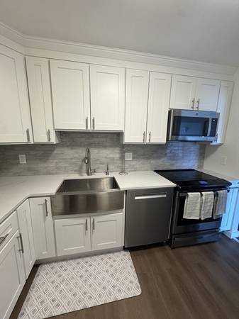 $4,300 / 2br - 1205ft2 - Spacious 2BA - Coolidge Corner - Heat & Hot Water Inc. - Available Now (Brookline)64213547895811121
