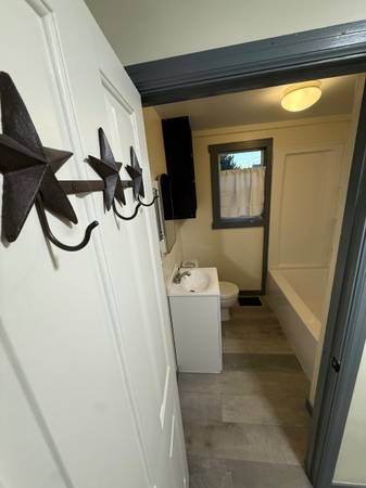 $1,500 / 2br - 1600ft2 - 2 bedroom/1 Bath/+office/+xtra room for Lease (Shoshone)63963189355906122