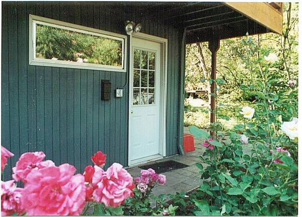 $1,100 / 275ft2 - Lake Oswego Studio (Lake Oswego)64039223491201120