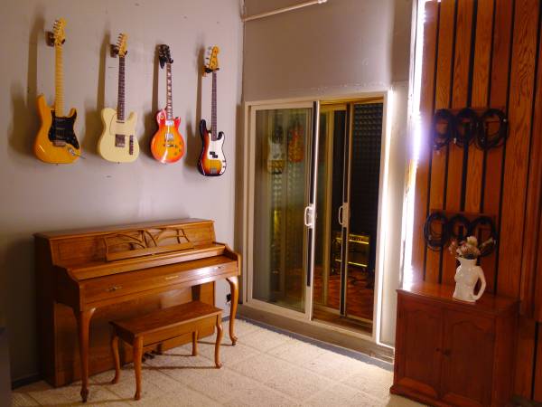 Recording Studio Monthly Sublet Available (Downtown Brooklyn)63866980273153121