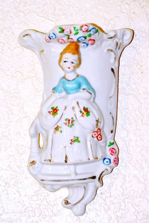 Ceramic Wall Pocket . 1