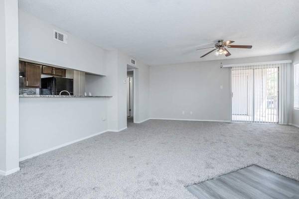 $1,301 / 1br - 754ft2 - One-Side Wood Burning Fireplace, Air Conditioner, Ceiling Fan (595 S Old Orchard Ln, Lewisville, TX)63936225964034123