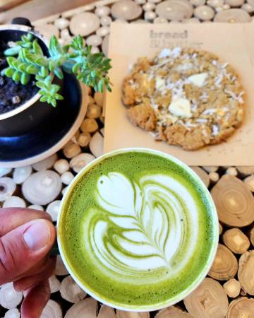 Professional Barista $15 an hour plus tips (Average $22-$24 hourly) 1