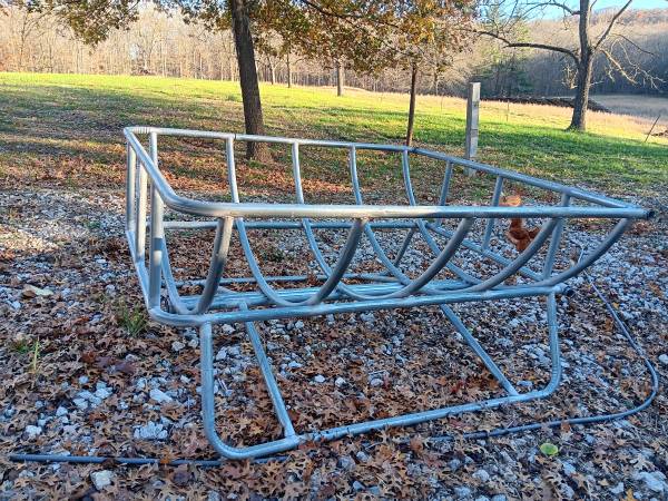 Tarter Round Bale Galvanized Hay Cradle Feeder 1
