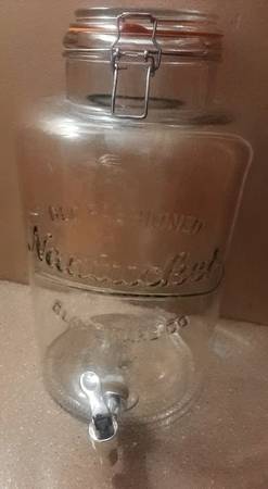 Old Fashioned Nantucket Glassware Co. 2 Gallon Lemonade/Tea Dispenser 1