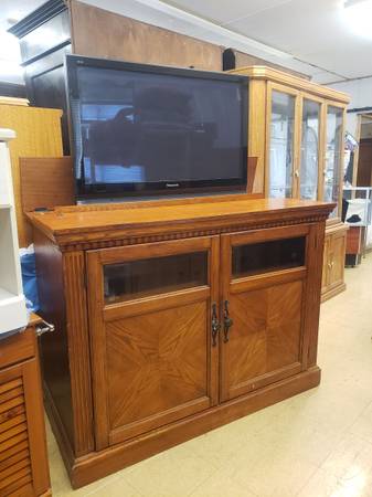 Television Stand By Sunrise- POWERED 1