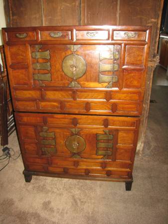 Korean Nong storage / wedding cabinet 1