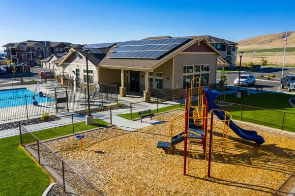 $1,338 / 2br - 2/BD 1/BA, en Richland WA, Cyber Cafe (2555 Bella Coola Ln, Richland, WA)63662942666371121