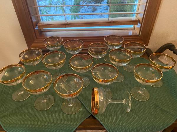 Vintage Libbey Golden excellence Champagne Glasses 1
