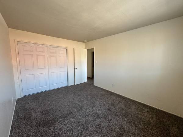 $1,850 / 2br - 2 bedroom 1 bath apartment (tracy, ca)63824660128899122