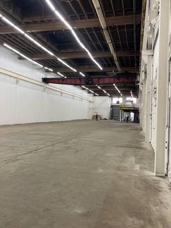 12000 Sq Feet Drive In Warehouse Bronx 27' Ceilings 1