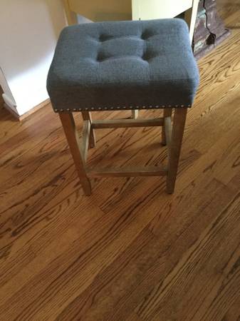 Moderm Upholstered Stool 1