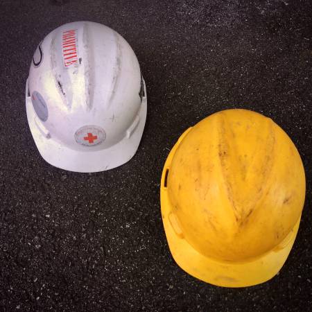 🚨 Two Hard Hats - Grab This Deal - BOTH For ONLY $8! 🚨 1