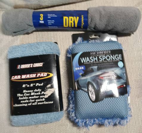 Car Wash Microfiber Sponge & 3 Microfiber towels 1