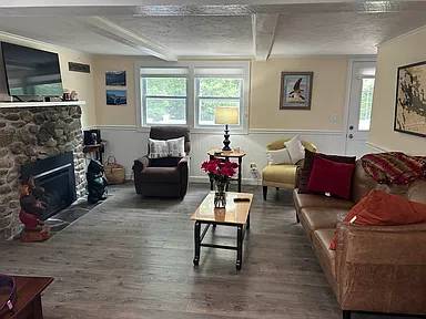 $900 / 2br - ¿Por qué pagar tarifas de fin de semana o semanales cuando puedes alquilar una casa completa! (NH)63656177926529122