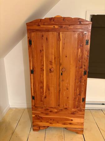 FREE Cedar Wardrobe 1