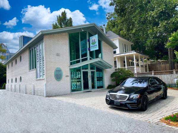 $650 / 72ft2 - 10th Street & Free Parking· Office With Round Window For Rent (Midtown Atlanta)63975297549698120