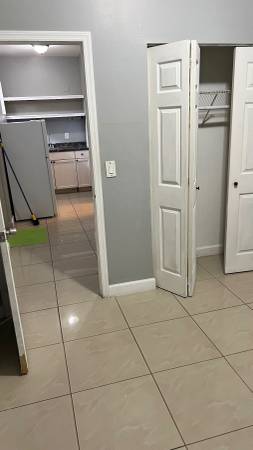 Efficiency For Rent 1