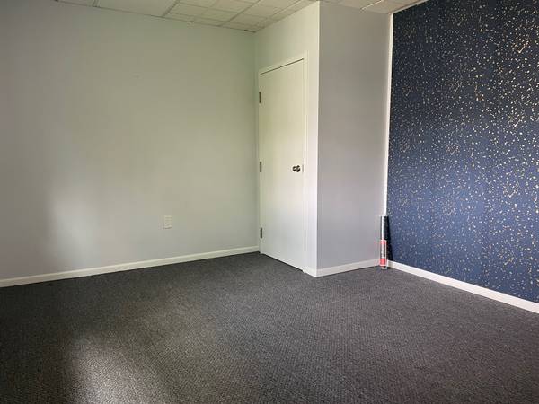 $700 ***OFFICE SPACE FOR LEASE*** (BRIGHTON)63810012848003123