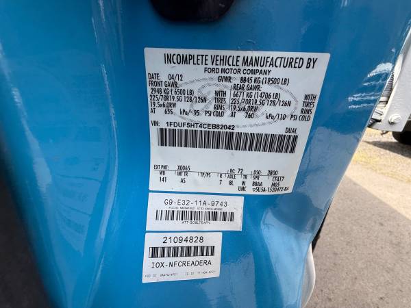 2012 Ford F-550 4x4 6.7L - Photo 9