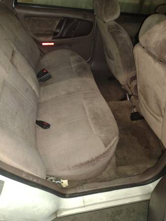 Vintage Car - 1987 Ford Taurus - $300 (Burbank / Studio City)63618334878723123
