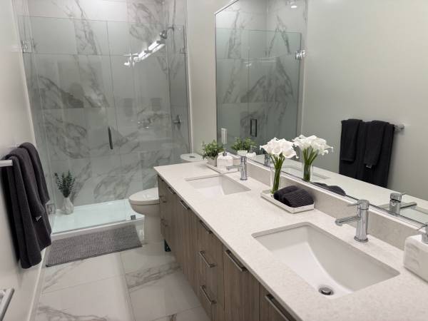 FURNISHED 4 Bedroom + 3  Bath -access to gym, meeting room, court 1