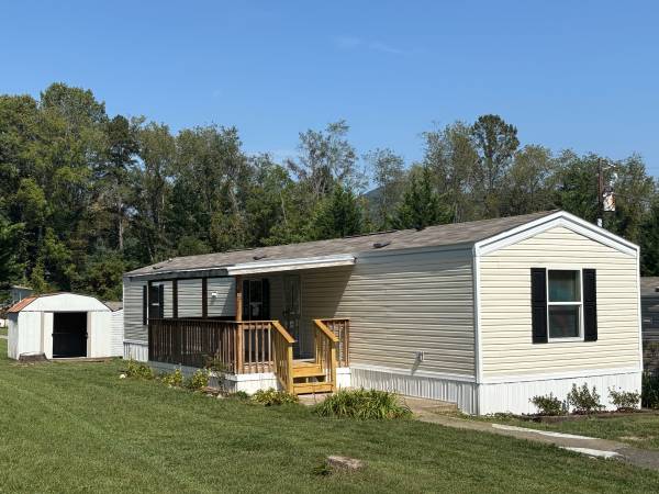 $1,350 / 3br - 3 Bed 2 Bath Singlewide Mobile Home for rent (Candler)64029204367362120
