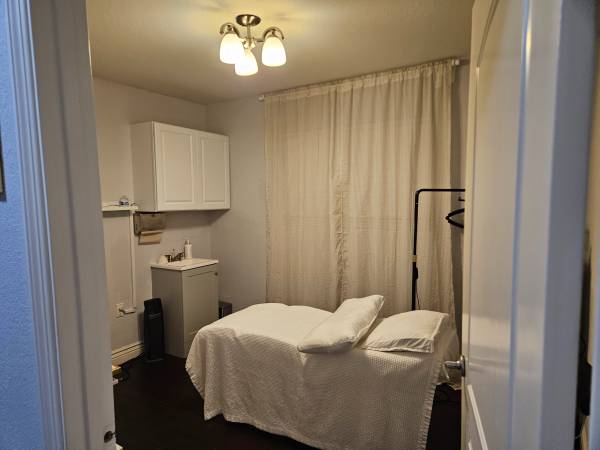 $2,400 / 1200ft2 - Medical Office, Spa, Gen Office (Rocklin)64043494906371122