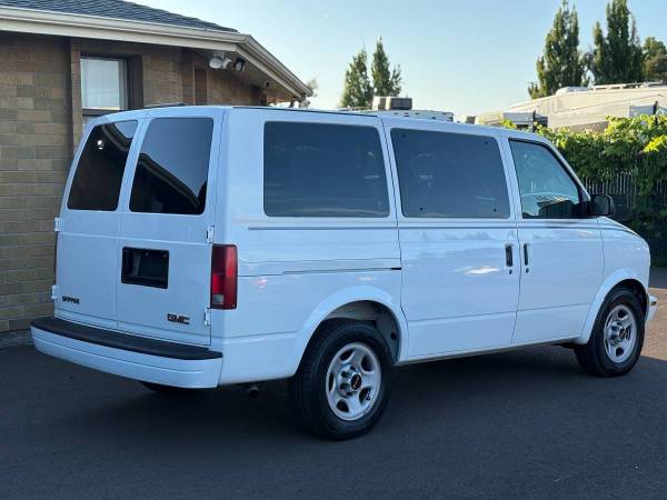 2003 GMC Safari - PASSENGER - Photo 7