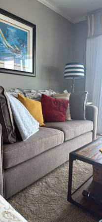 6’ Sofa 1