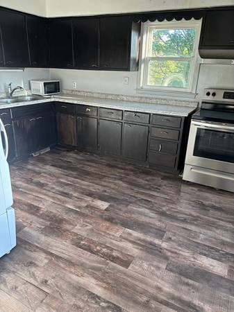 $995.00 / 2br - 1000ft2 - Comfortable 2 Bed/1 Bath Unit in Middletown, OH (Upstairs)63974468304770120